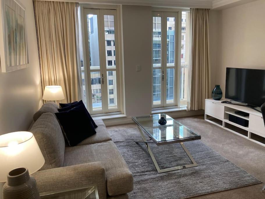 Huge Exec -fantastic Cbd Location B21001